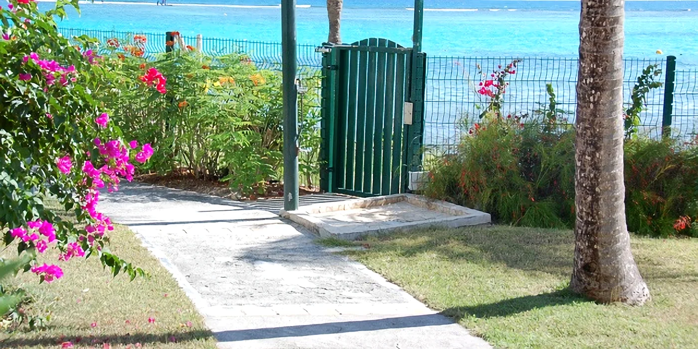 La douche extérieure après la baignade